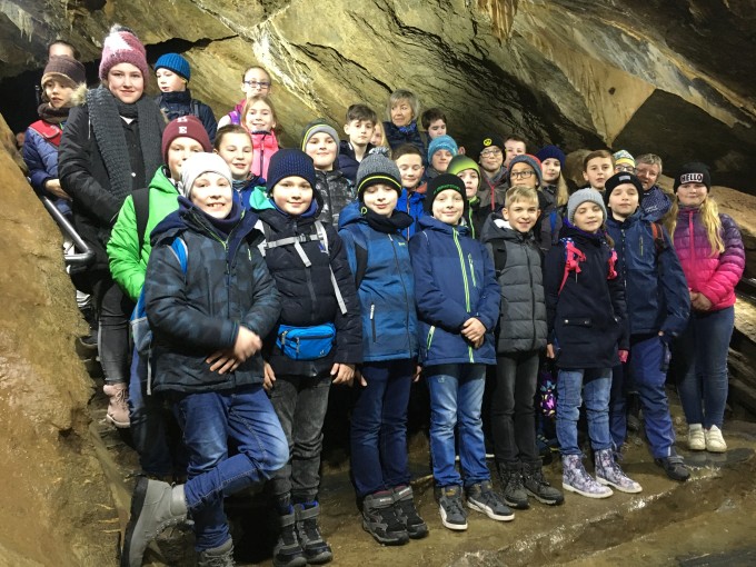 Wandertag Klassenstufe  5 in der Drachenhöhle Syrau im Januar 2020